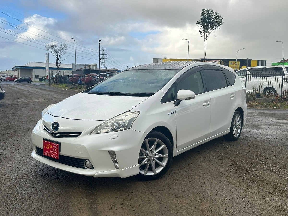2012 Toyota Prius ALPHA GTSULI SELECT SKYLIGHT P 7 SEATER