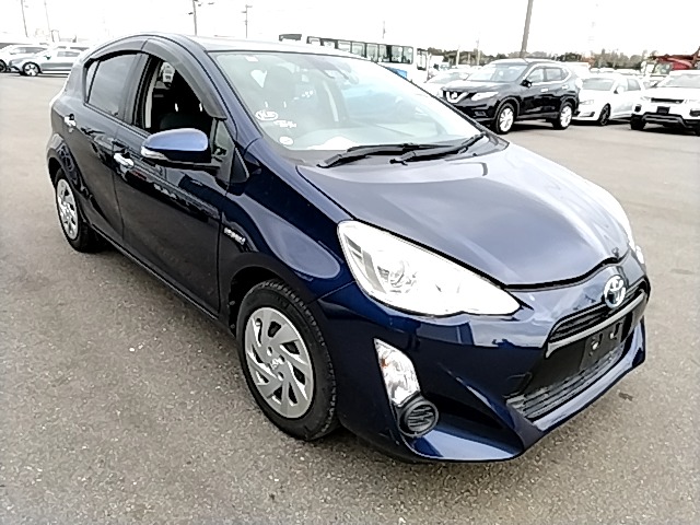 2017 TOYOTA AQUA S 