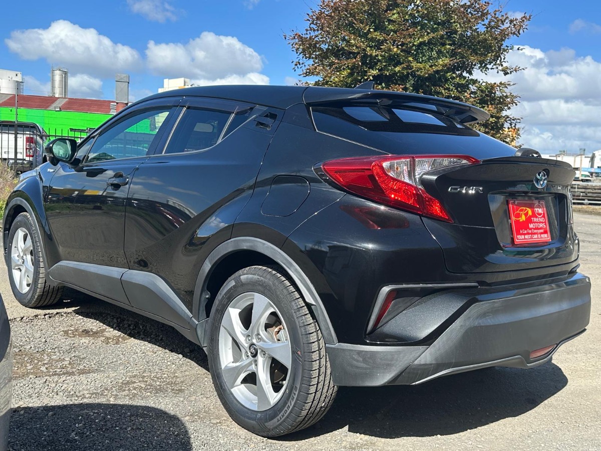 2017 TOYOTA C-HR S Carousel 5
