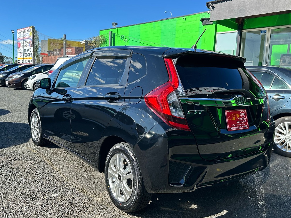 2018 HONDA FIT HYBRID L-PACKAGE Carousel 4