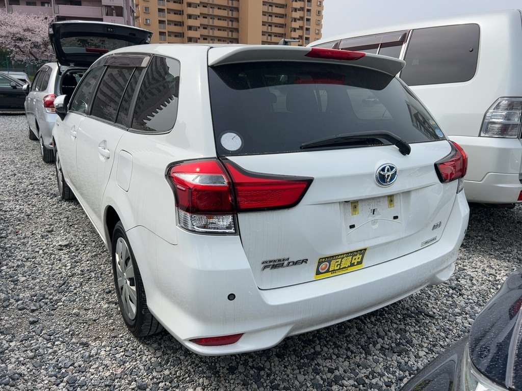 2017 COROLLA FIELDER HYBRID Carousel 1