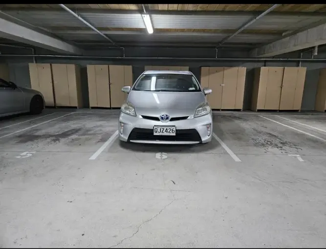 2012 Toyota Prius v 