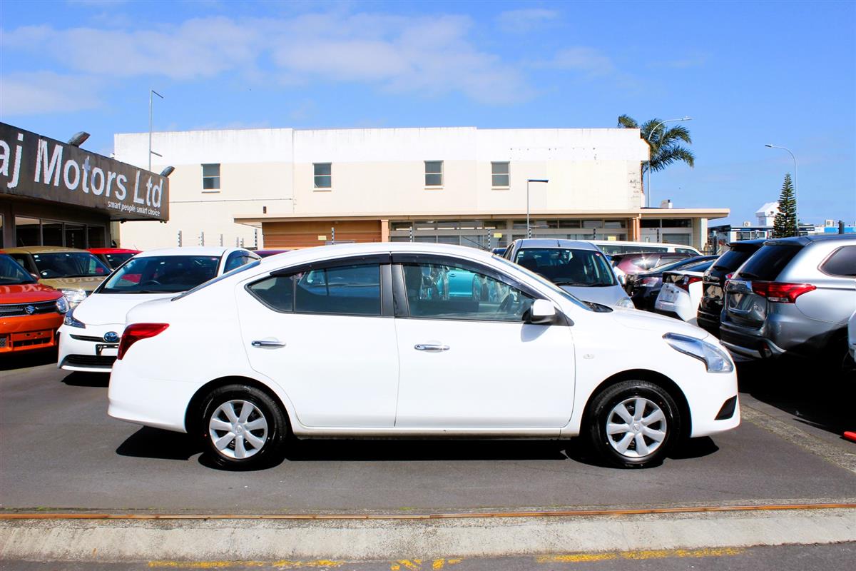 2016 Nissan Latio iStop Carousel 2
