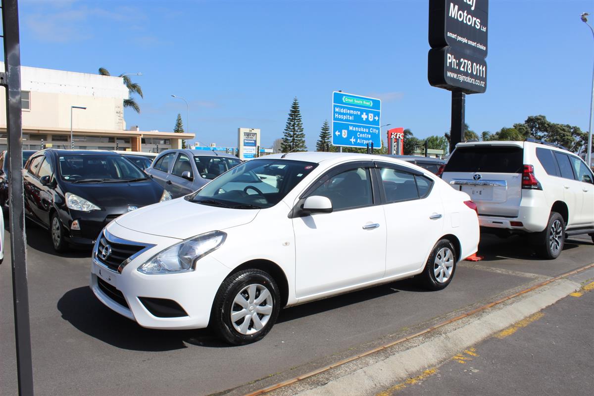 2016 Nissan Latio iStop Carousel 6