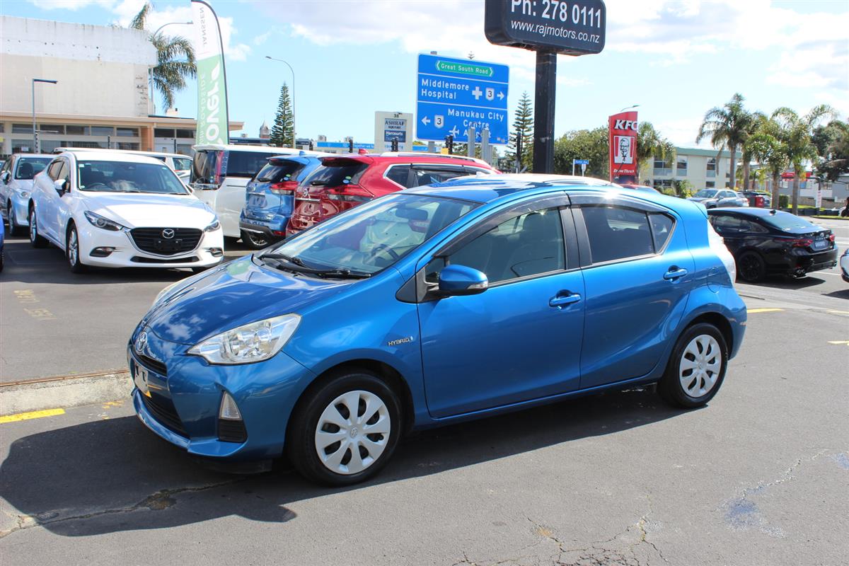 2014 Toyota Aqua G Leather Push Start Carousel 7