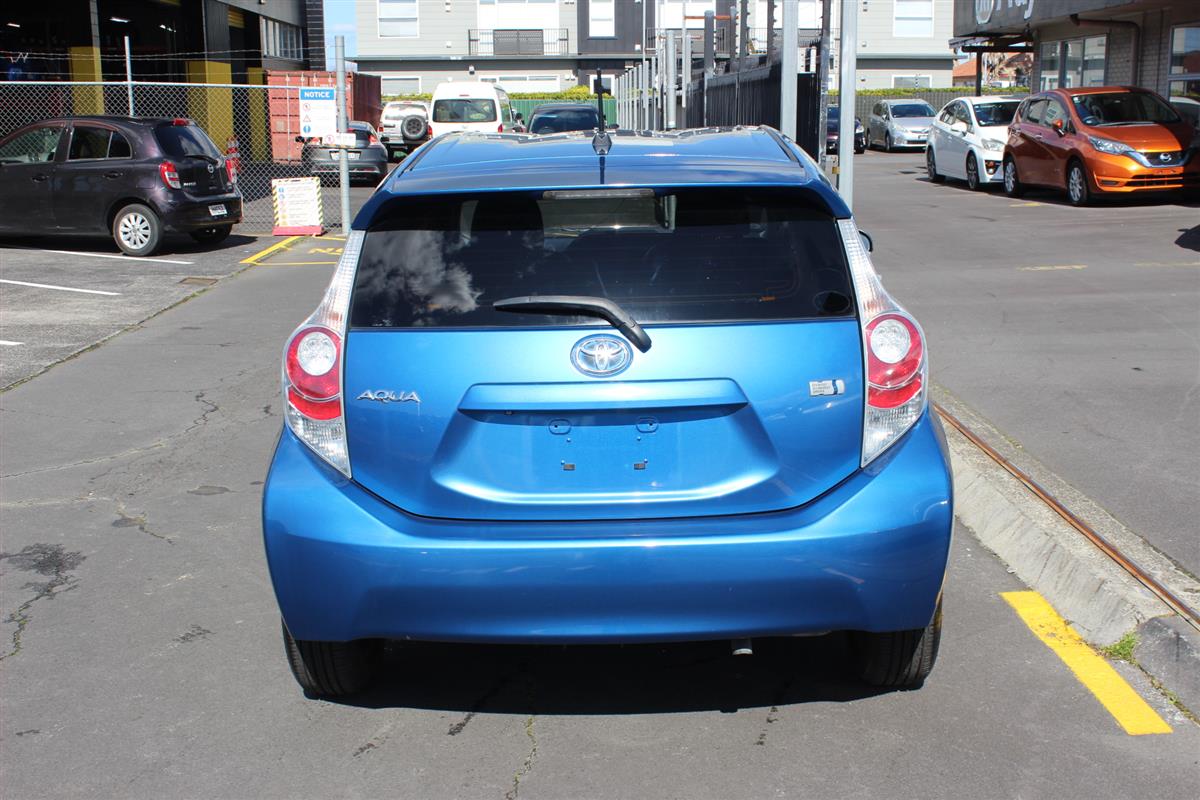 2014 Toyota Aqua G Leather Push Start Carousel 4