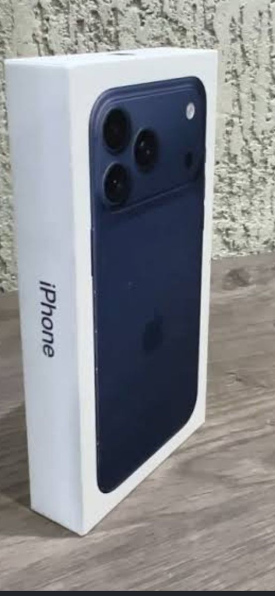 I17 promax color is black still in box Carousel 1