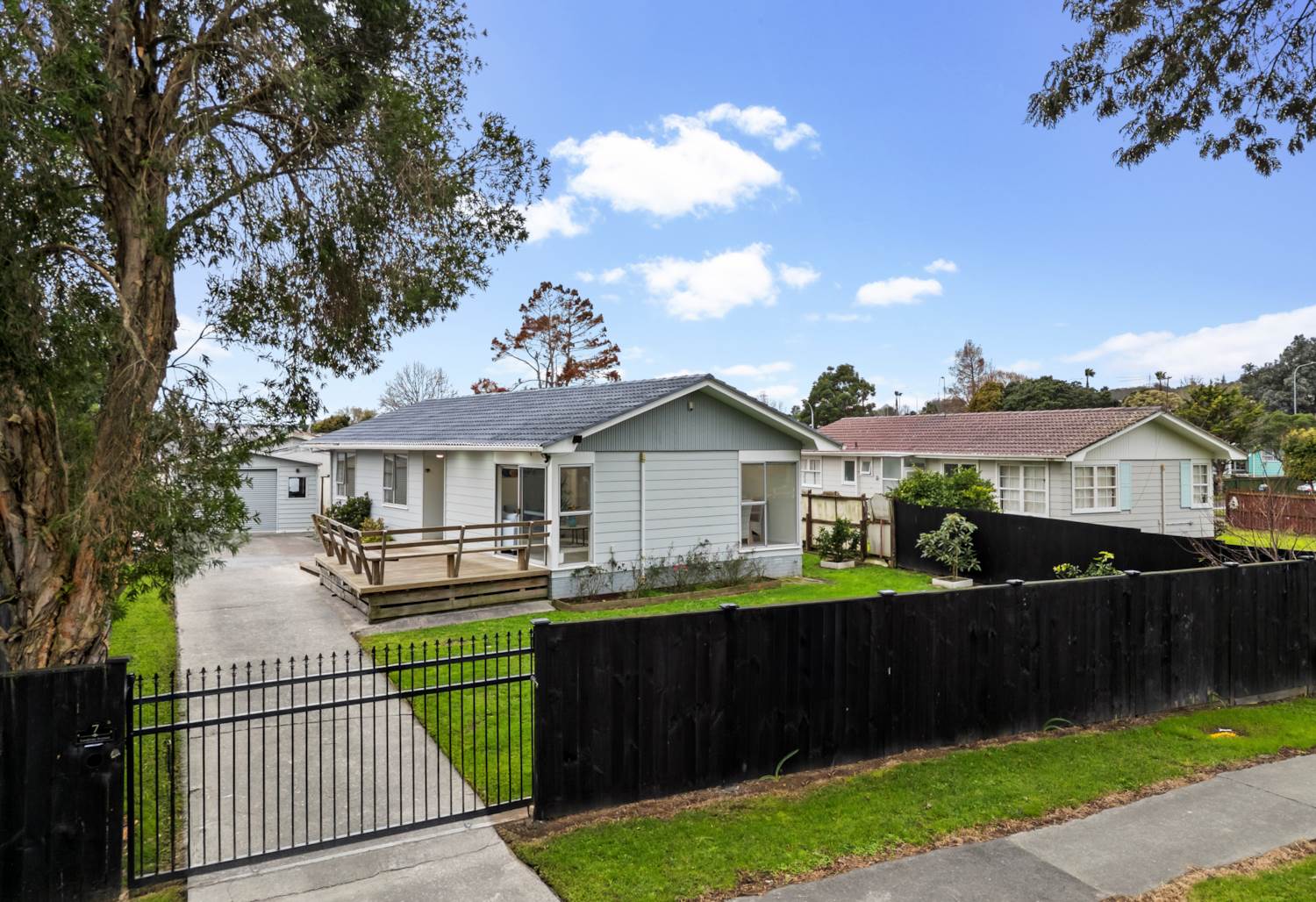 7 Sandrine Avenue, Clover Park