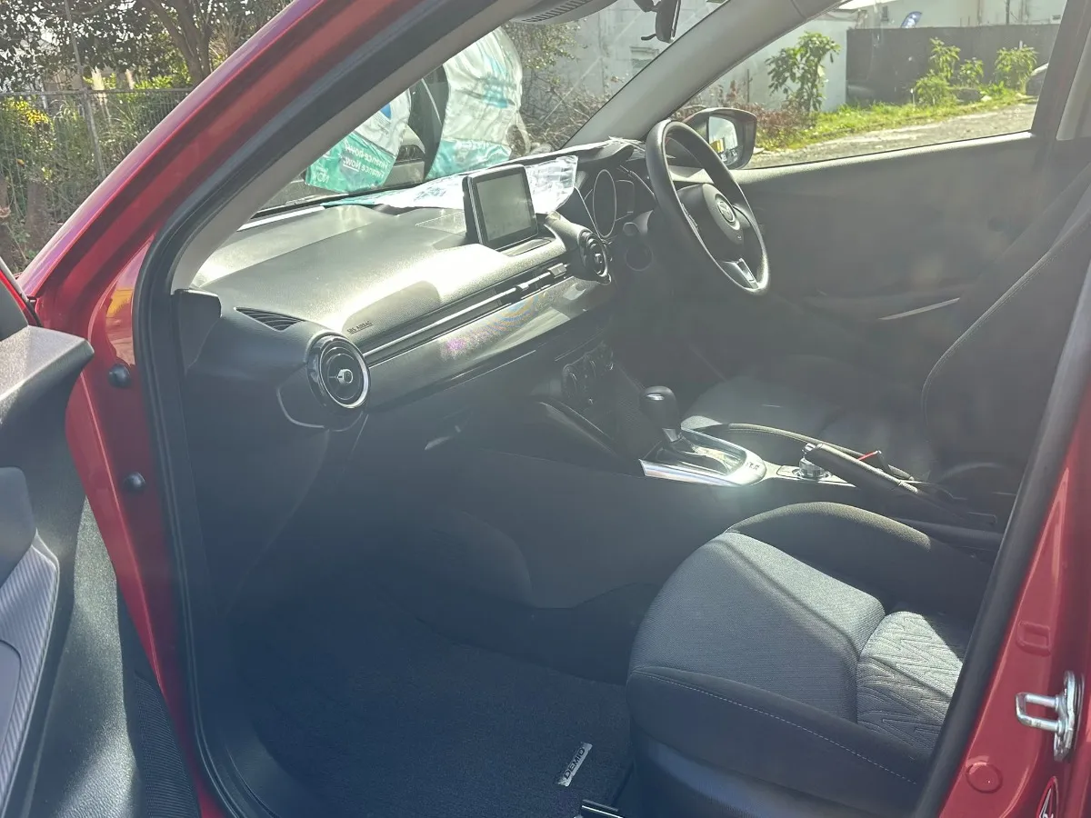 2014 Mazda Demio 13S Carousel 6