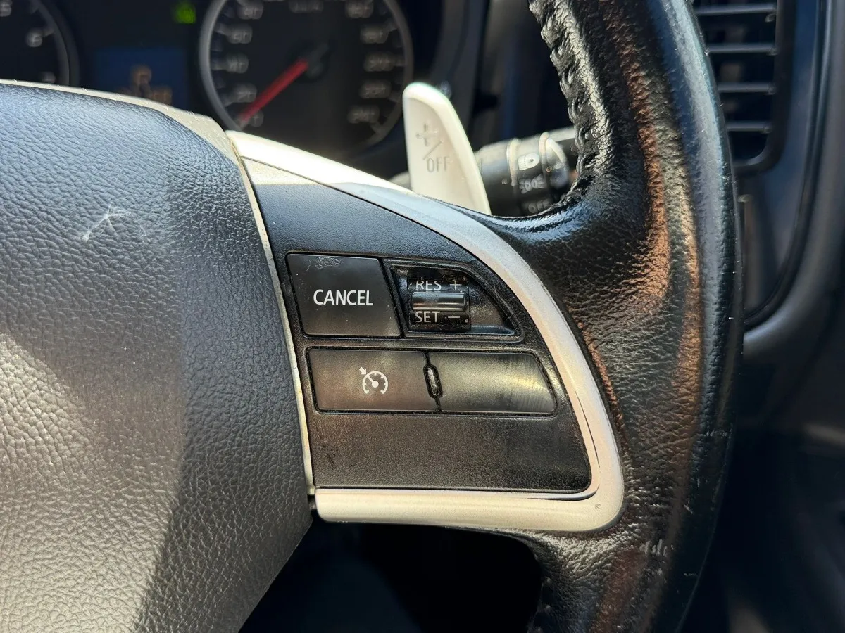 2014 Mitsubishi Outlander Carousel 7