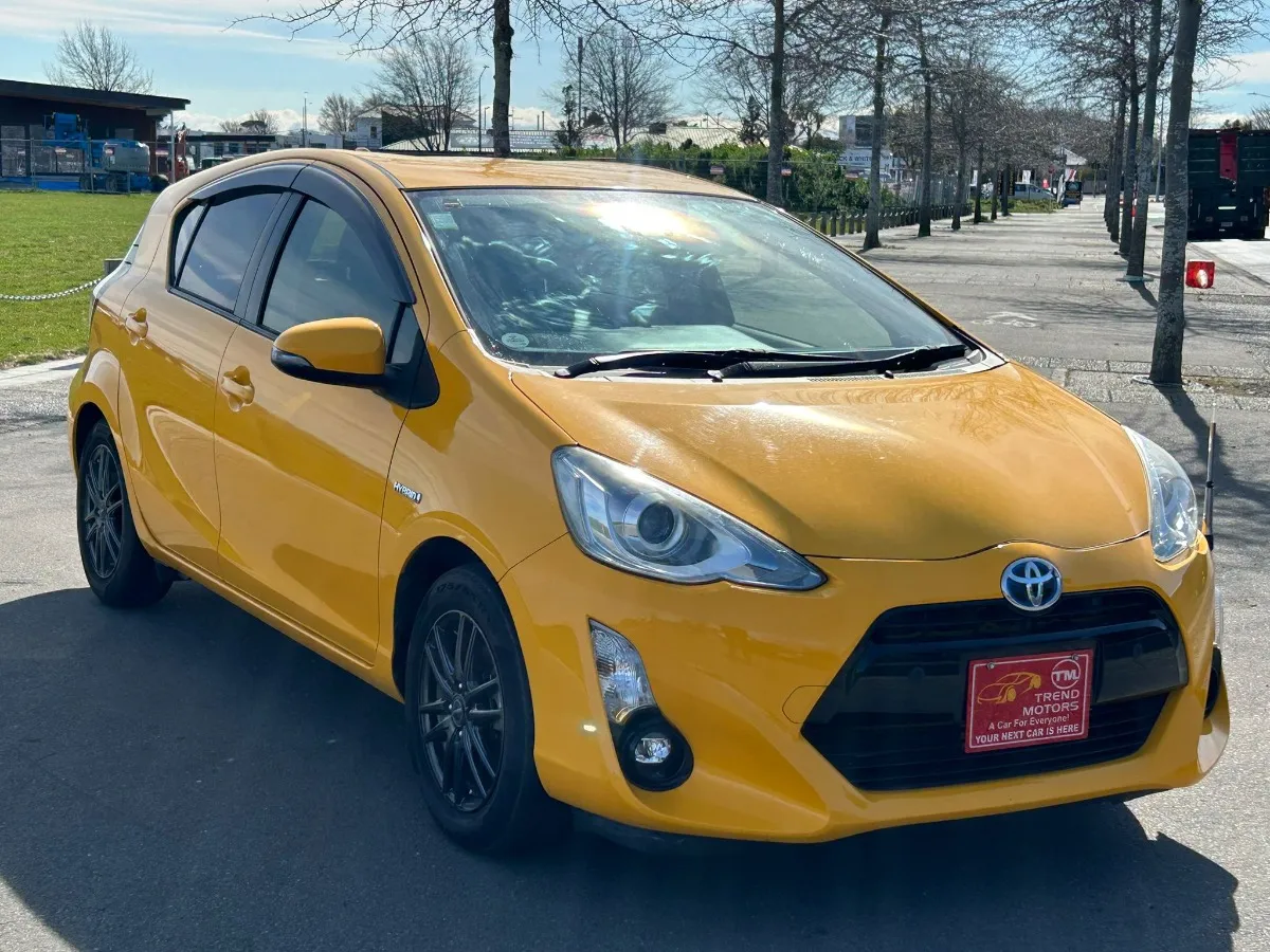 2017 Toyota Aqua G PACKAGE PUSH START Carousel 2