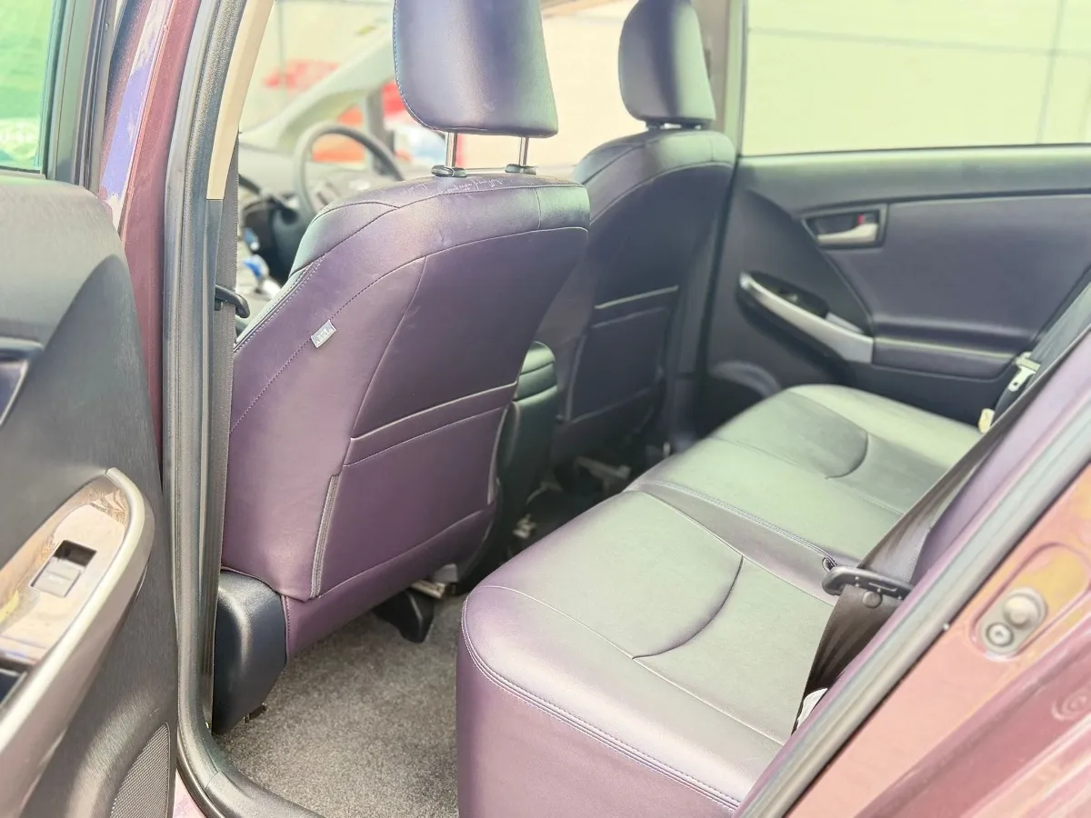 2013 Toyota Prius S MYCOORDE Carousel 3