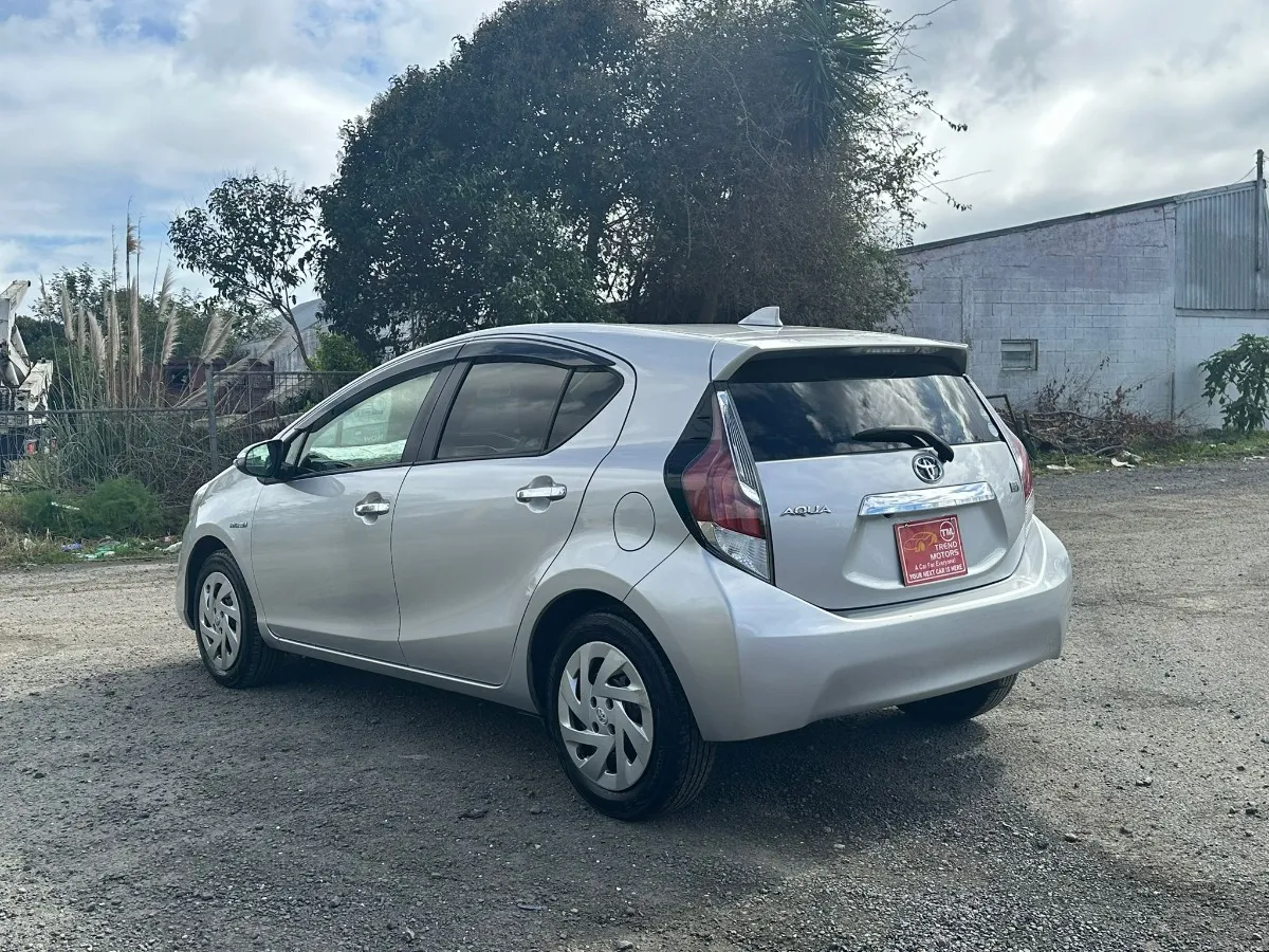 2017 Toyota Aqua Carousel 7