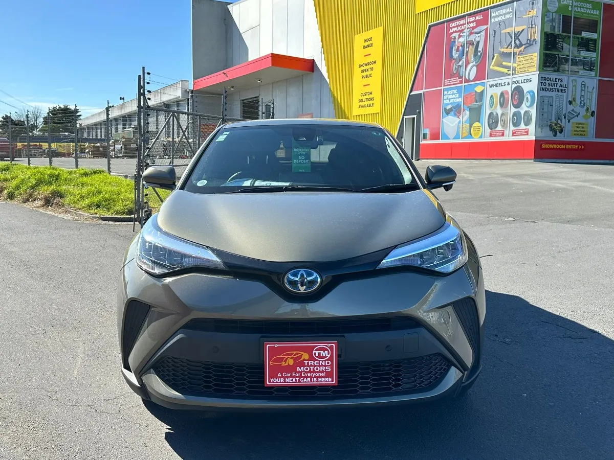 2019 Toyota C-HR Carousel 2
