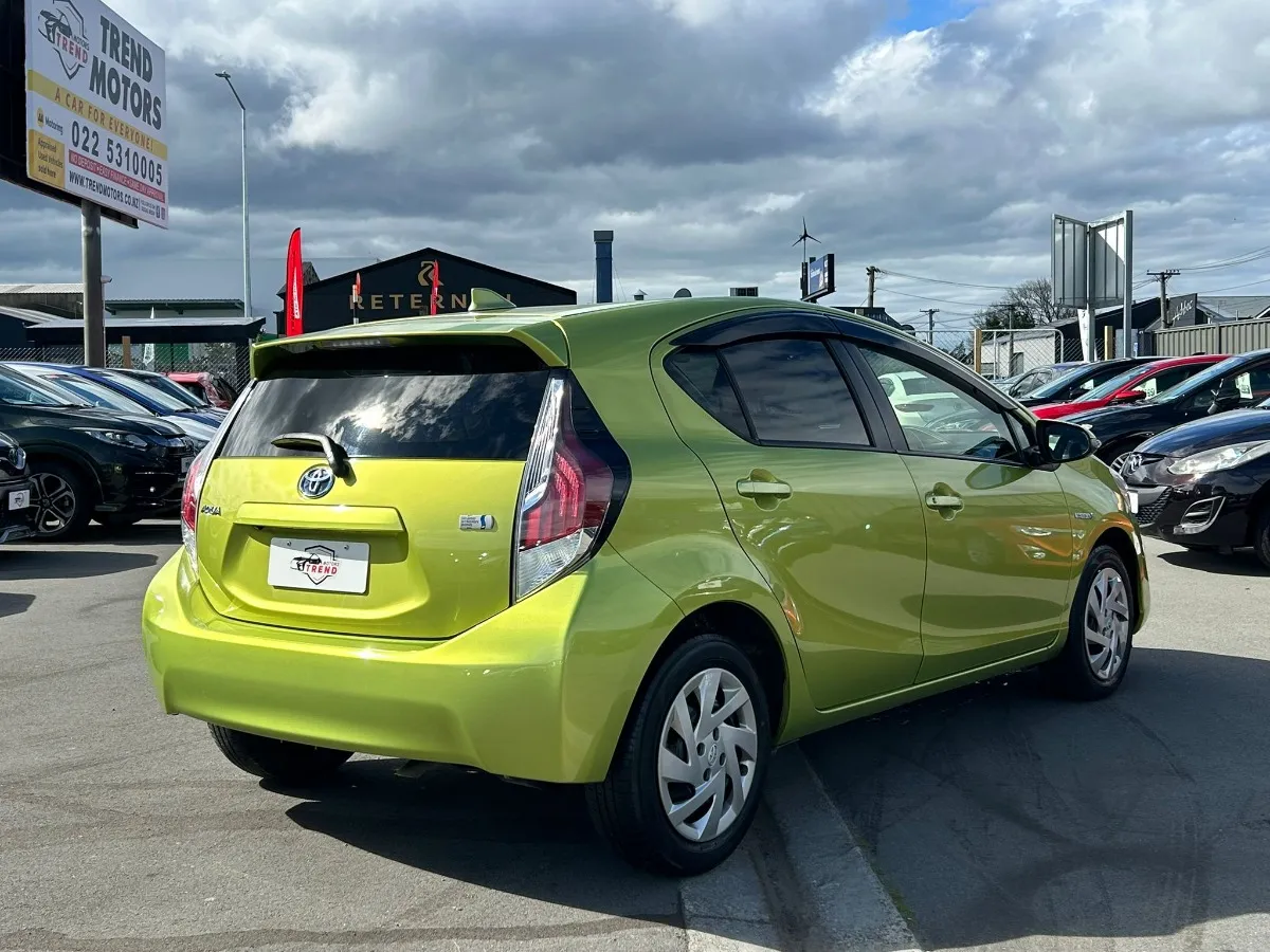 2015 Toyota Aqua G Push Start Carousel 13