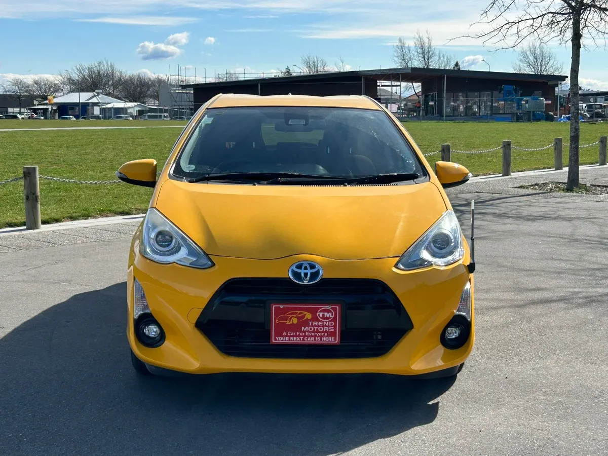 2017 Toyota Aqua G PACKAGE PUSH START Carousel 1
