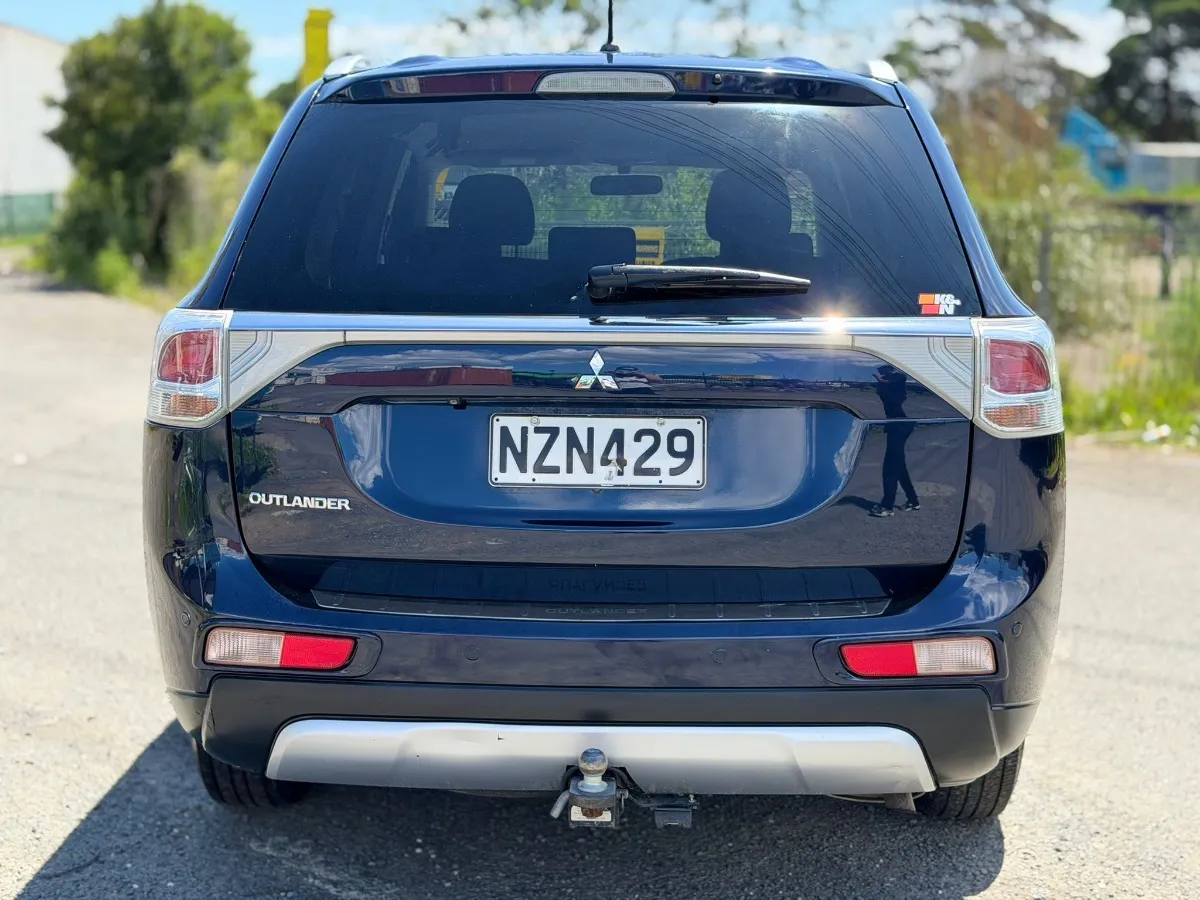 2014 Mitsubishi Outlander Carousel 15