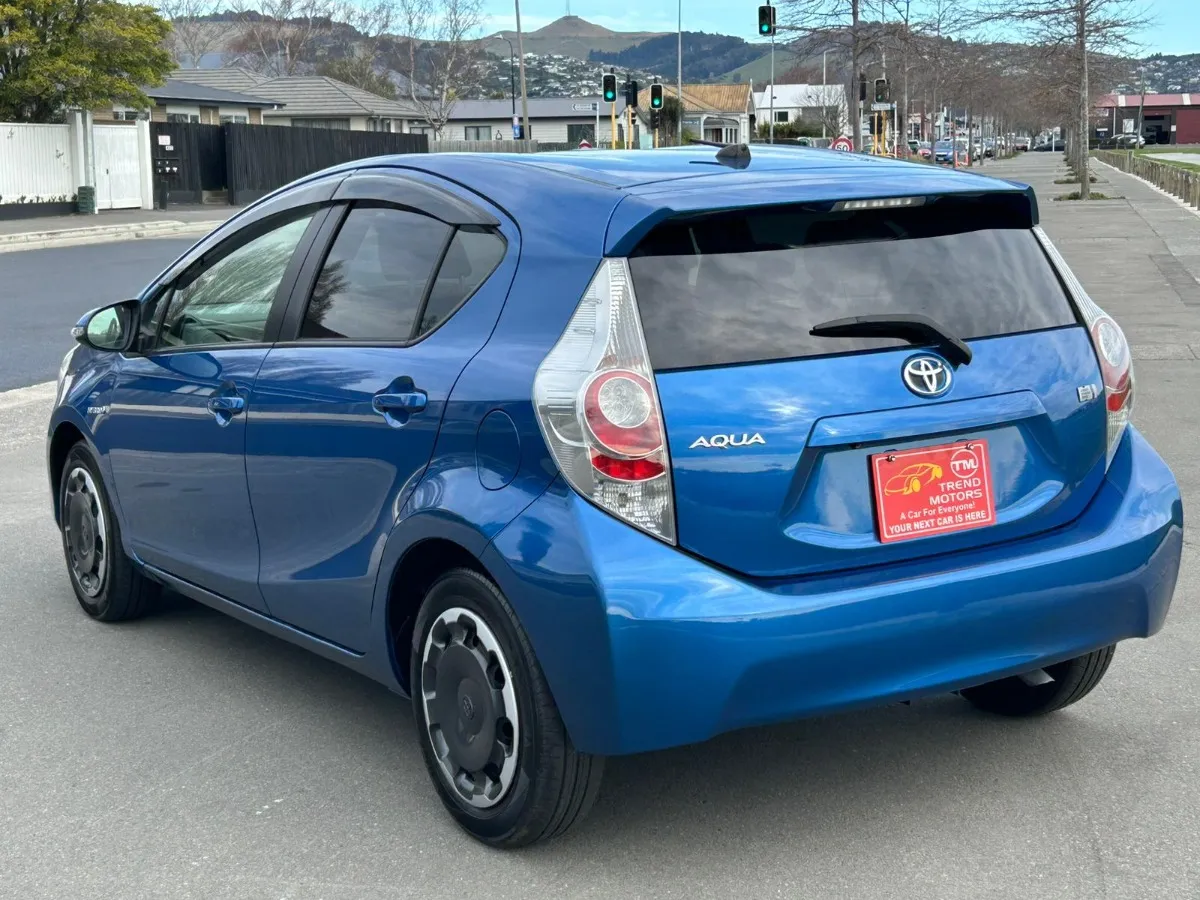 2014 Toyota Aqua G PUSH START Carousel 2
