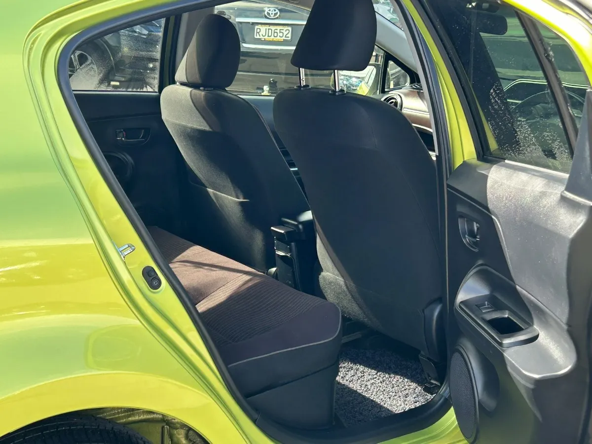2015 Toyota Aqua G Push Start Carousel 6