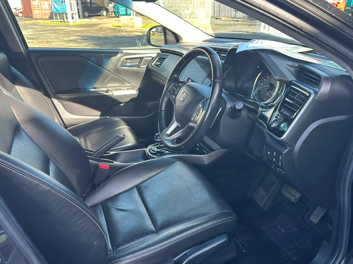 2018 Honda Grace Carousel 10