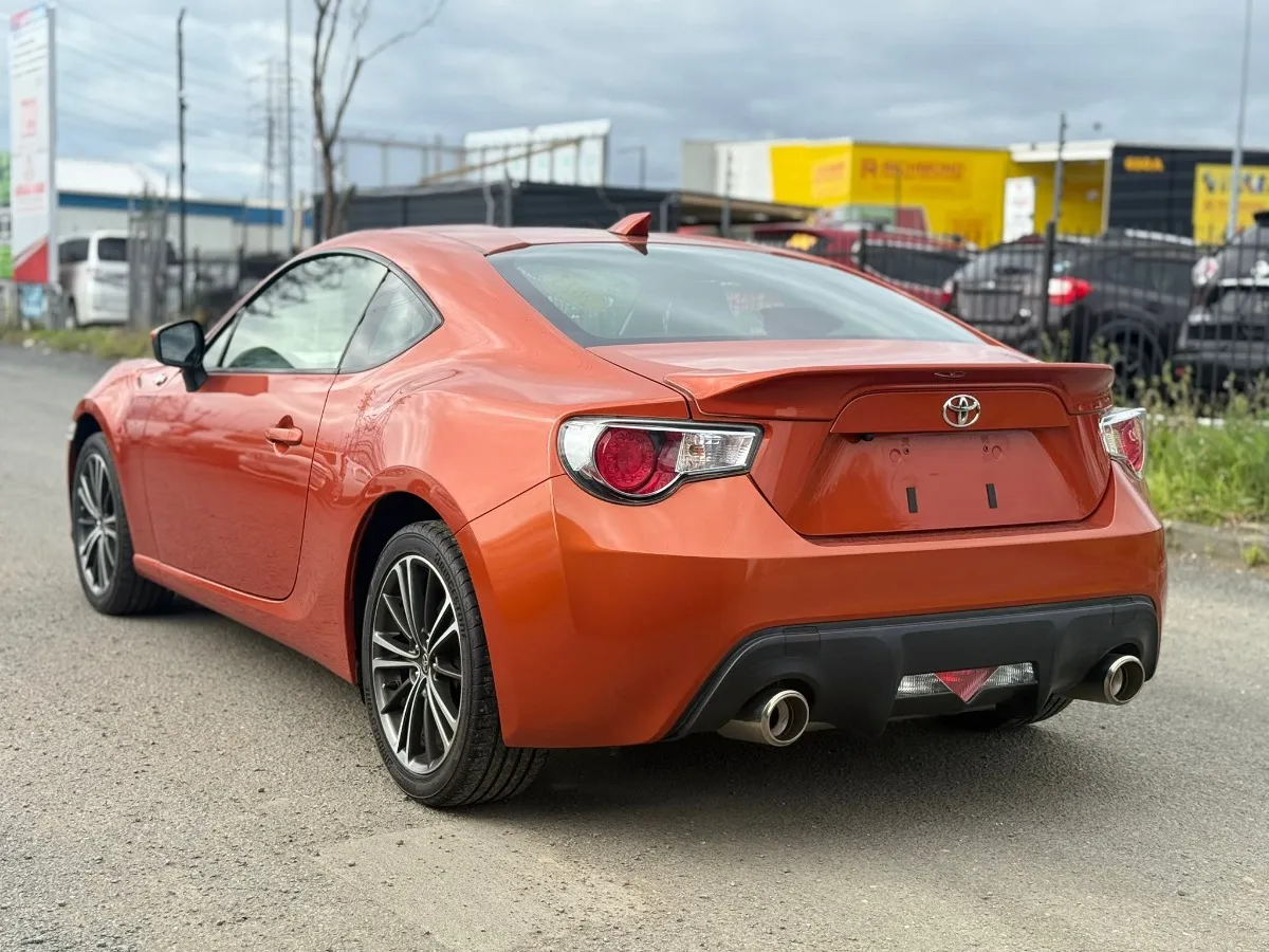 2013 Toyota 86 GT PUSH START Carousel 3