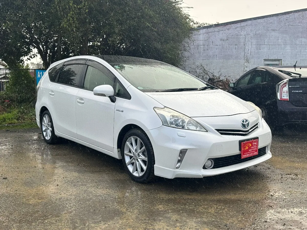2012 Toyota Prius ALPHA GTSULI SELECT SKYLIGHT P 7 SEATER Carousel 3