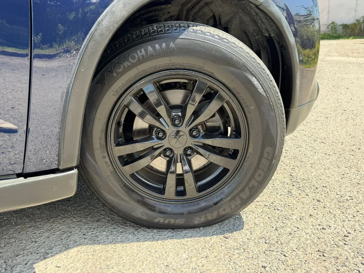 2014 Mitsubishi Outlander Carousel 1