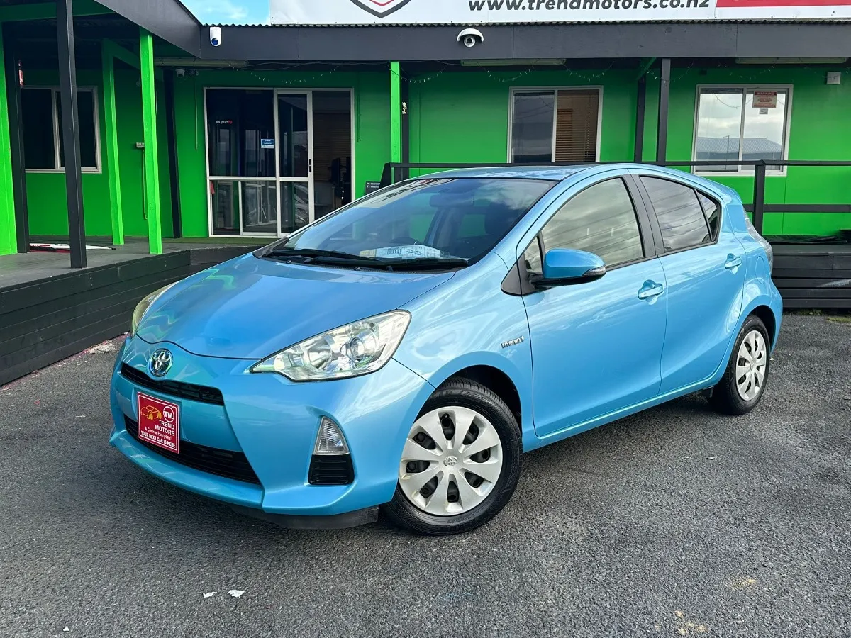 2014 Toyota Aqua S Push Start Package Carousel 3