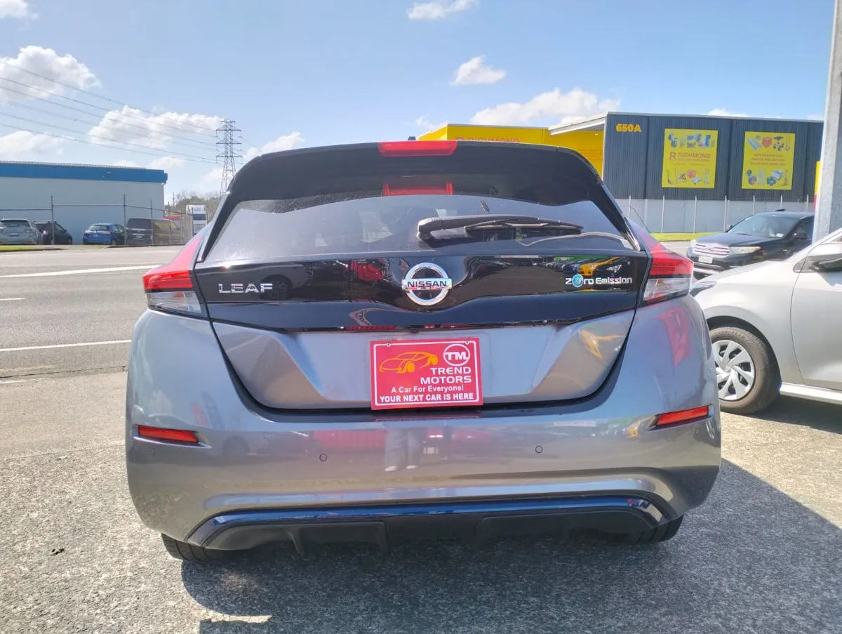 2019 Nissan Leaf X 40KW Carousel 5