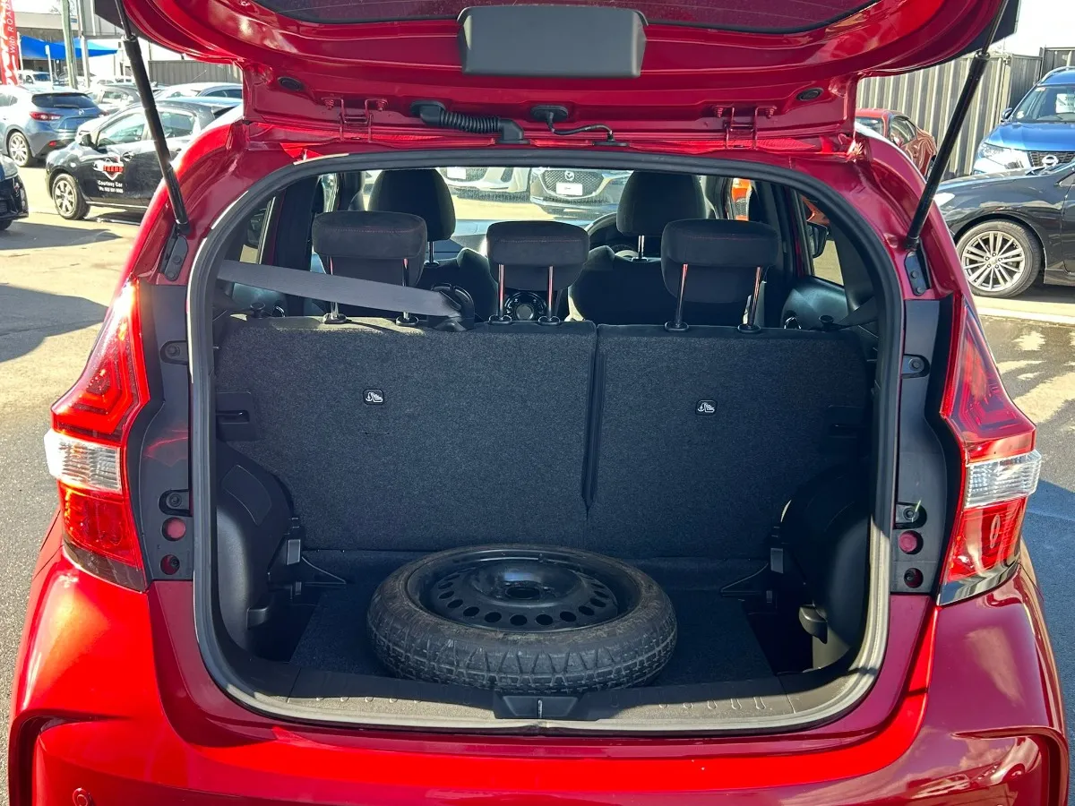 2019 Nissan Note E-POWER NISMO Carousel 6
