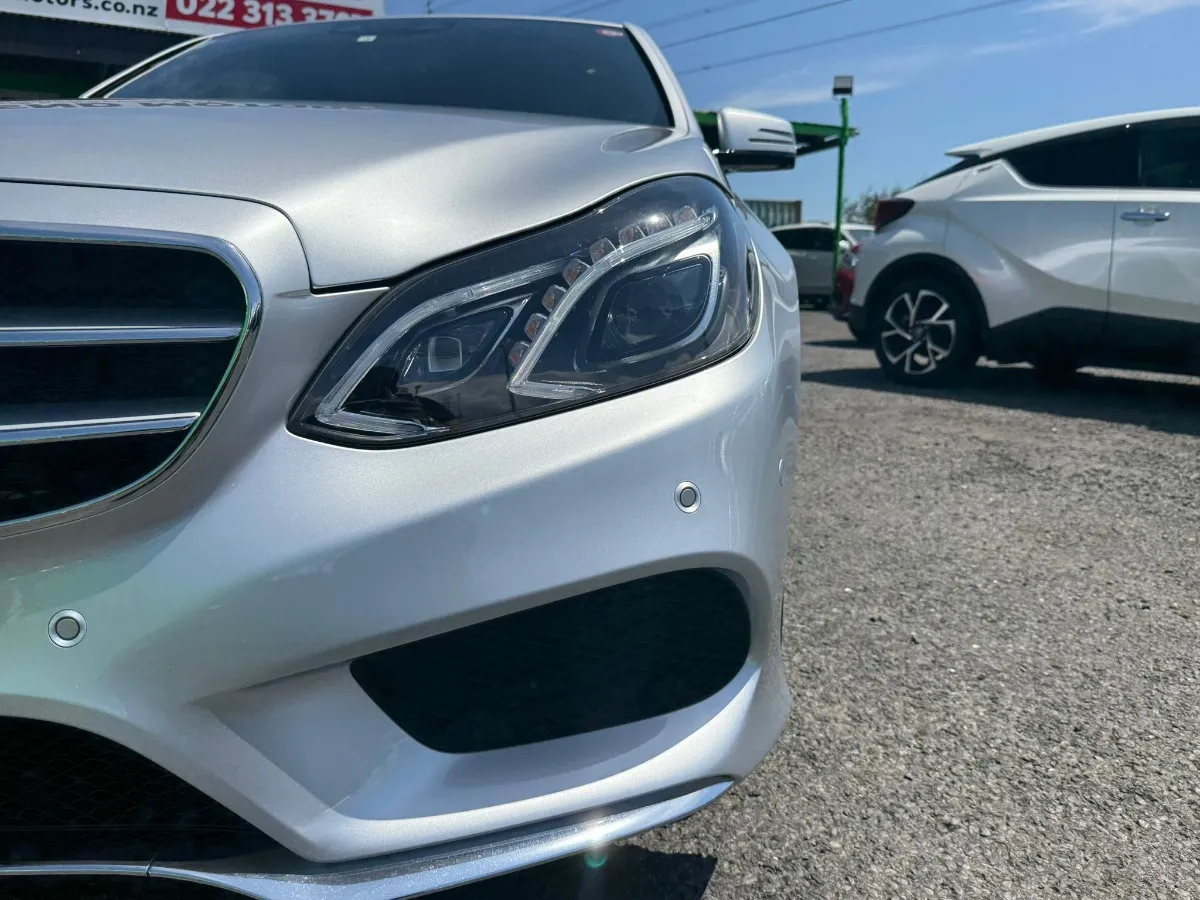2015 Mercedes-Benz E 250 AVG Carousel 8