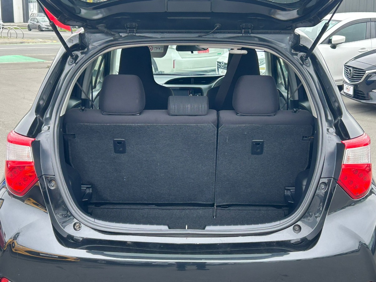 2017 Toyota Vitz Carousel 2