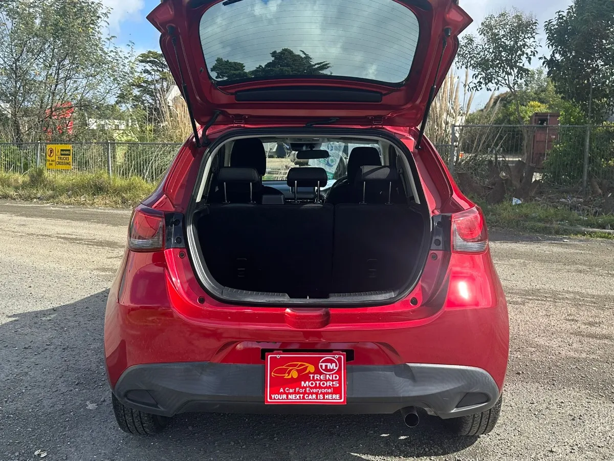 2014 Mazda Demio 13S Carousel 4