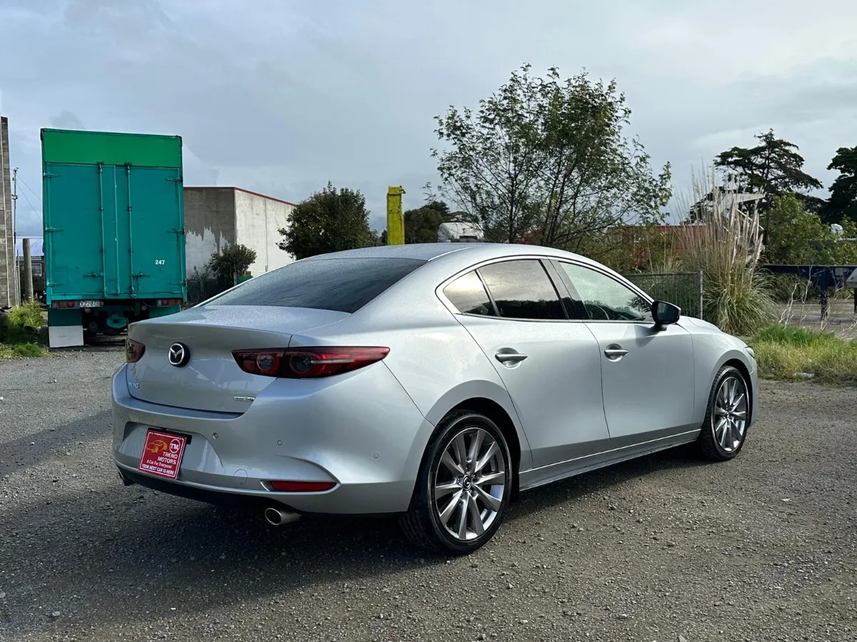 2020 Mazda 3 Carousel 8