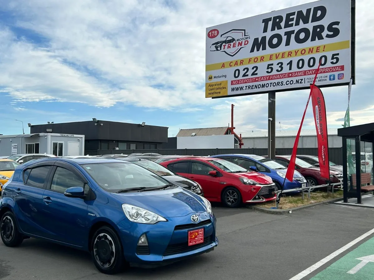 2014 Toyota Aqua G PUSH START Carousel 17