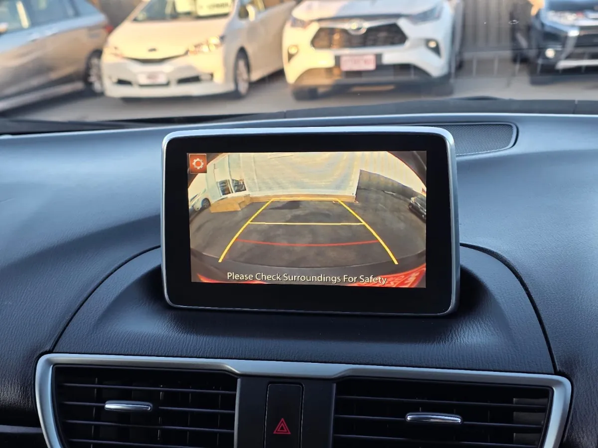 2014 Mazda Axela Carousel 2