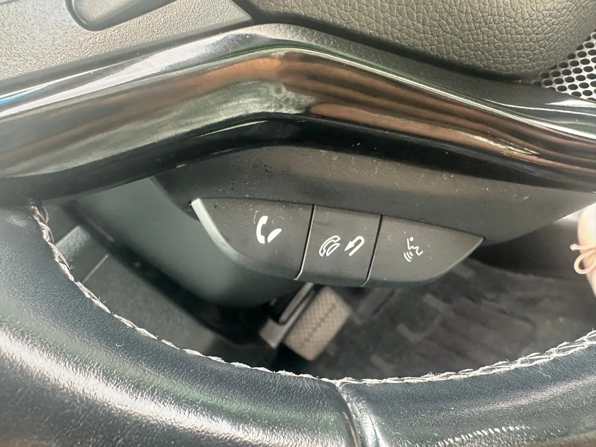 2016 Honda Vezel Carousel 11