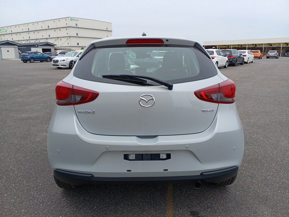 2020 Mazda 2 Carousel 6