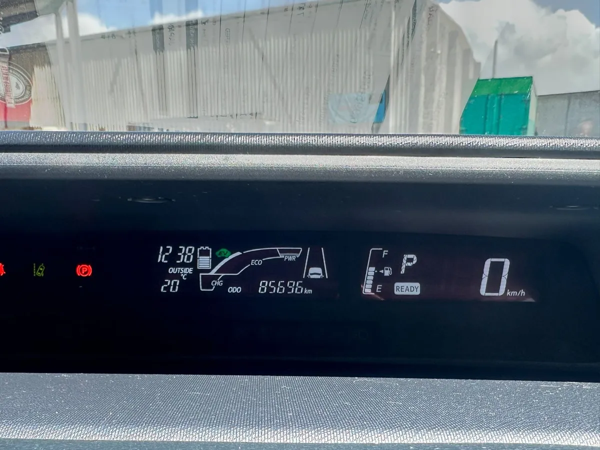 2015 Toyota Aqua X- URBAN Carousel 6