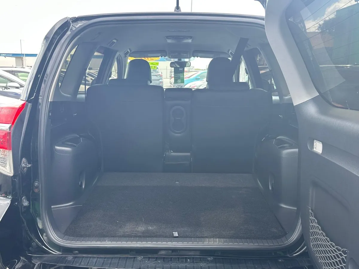2012 Toyota Vanguard Carousel 4