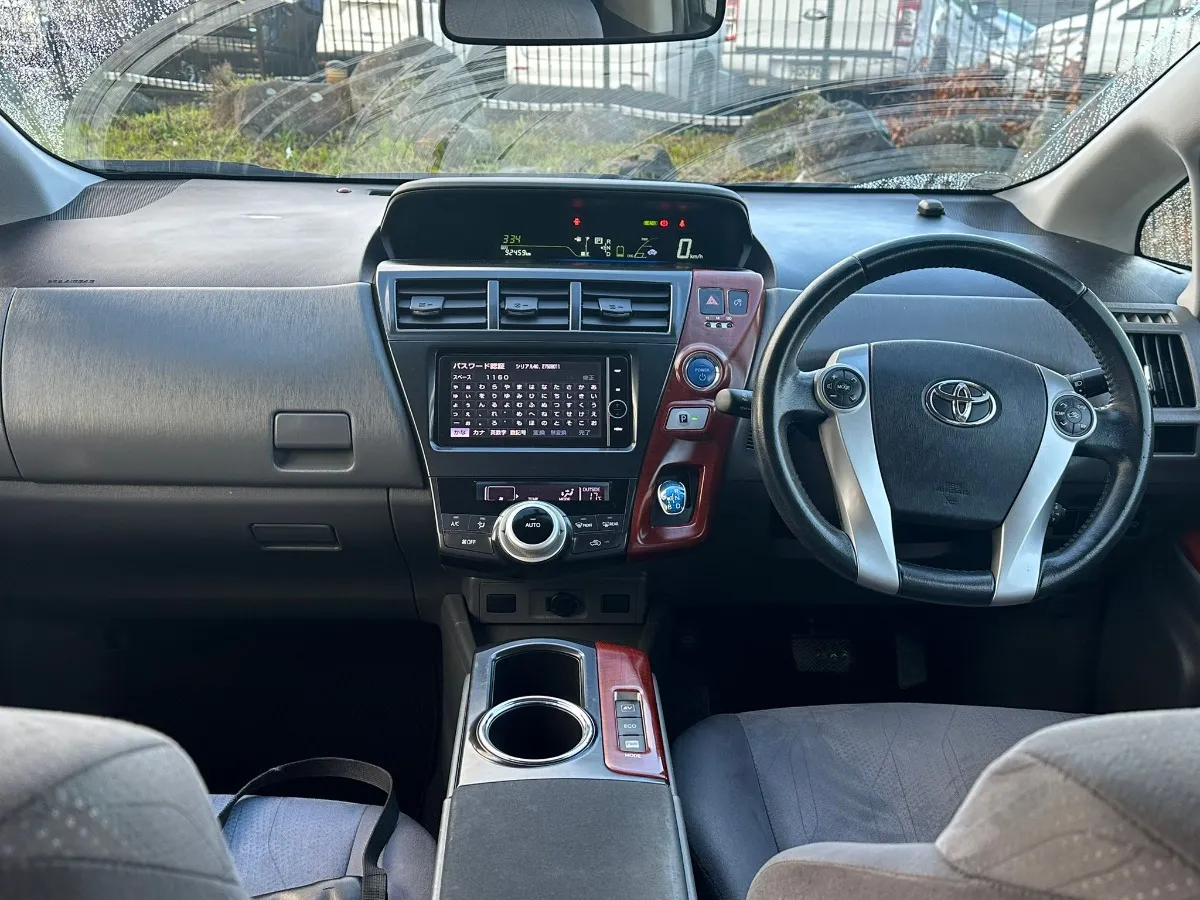 2012 Toyota Prius ALPHA GTSULI SELECT SKYLIGHT P 7 SEATER Carousel 8