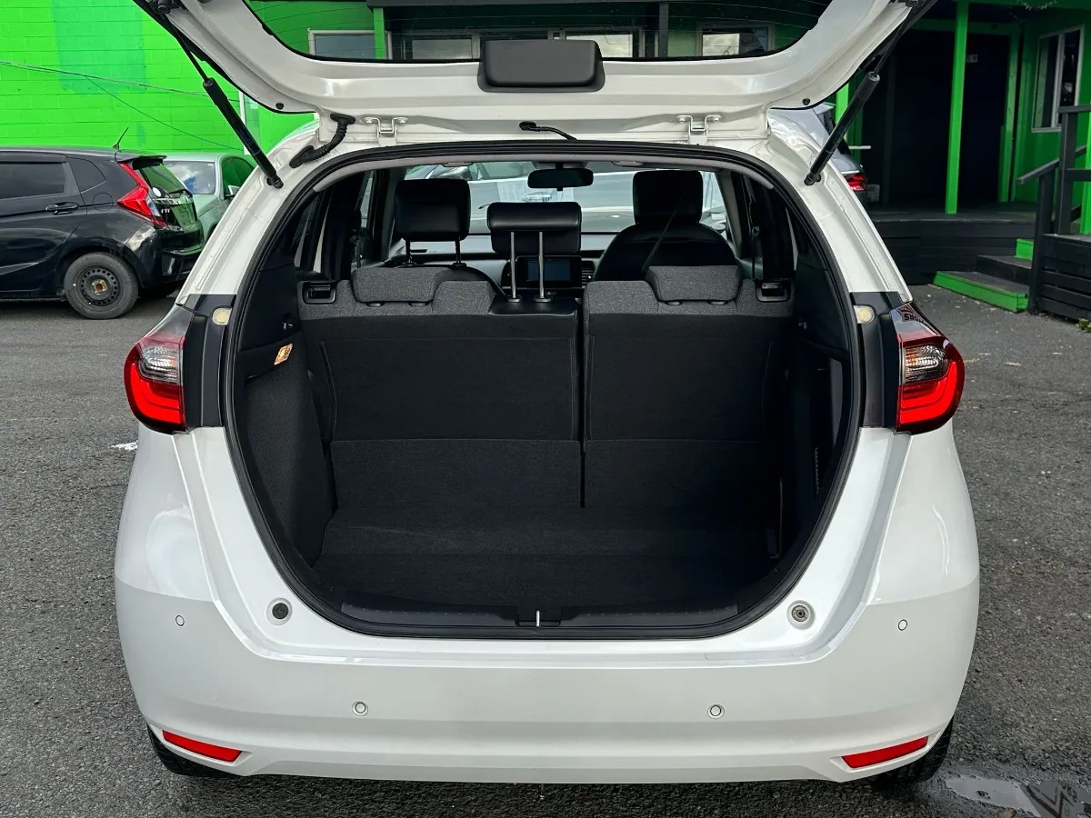 2021 Honda Fit EHEV HOME Carousel 6