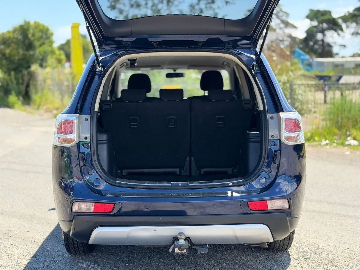 2014 Mitsubishi Outlander Carousel 14
