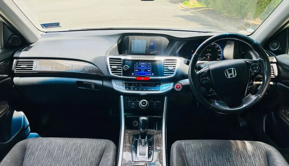  2014 Honda Accord 2.0L Hybrid On Special **Radar Cruise, Rear Shade, Alloys** Carousel 5