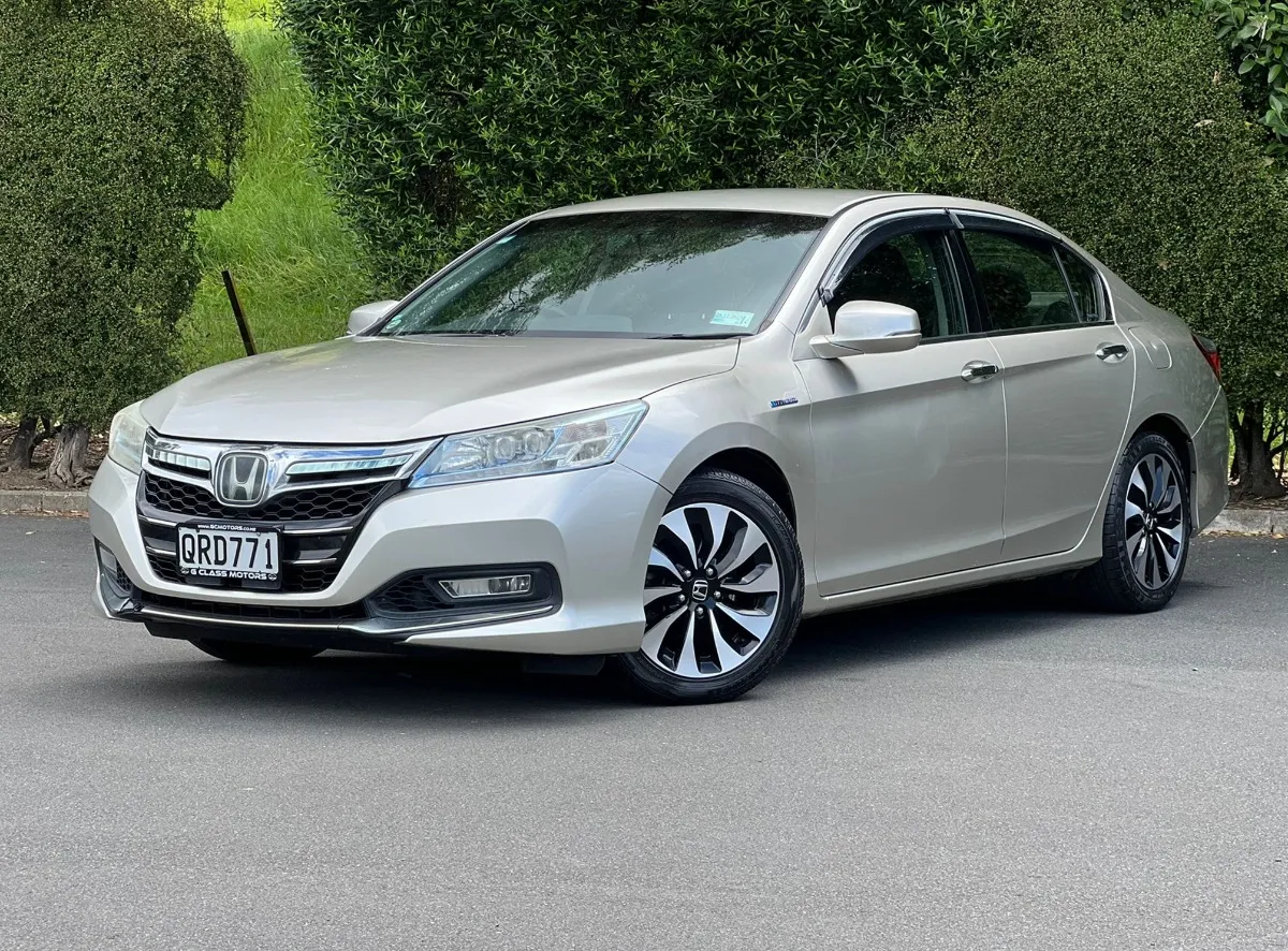  2014 Honda Accord 2.0L Hybrid On Special **Radar Cruise, Rear Shade, Alloys** Carousel 1