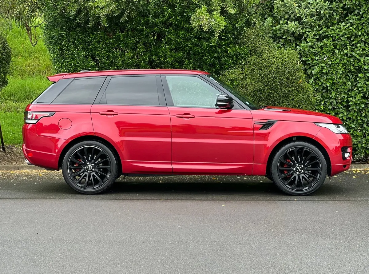  2014 Land Rover Range Rover Sport SE **Full Leather/Heated Seats** Carousel 3