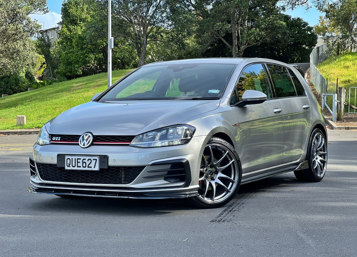  2017 Volkswagen Golf GTI 169Kw MK7 **NZ New, NZ GPS, 19" Mags** Carousel 1
