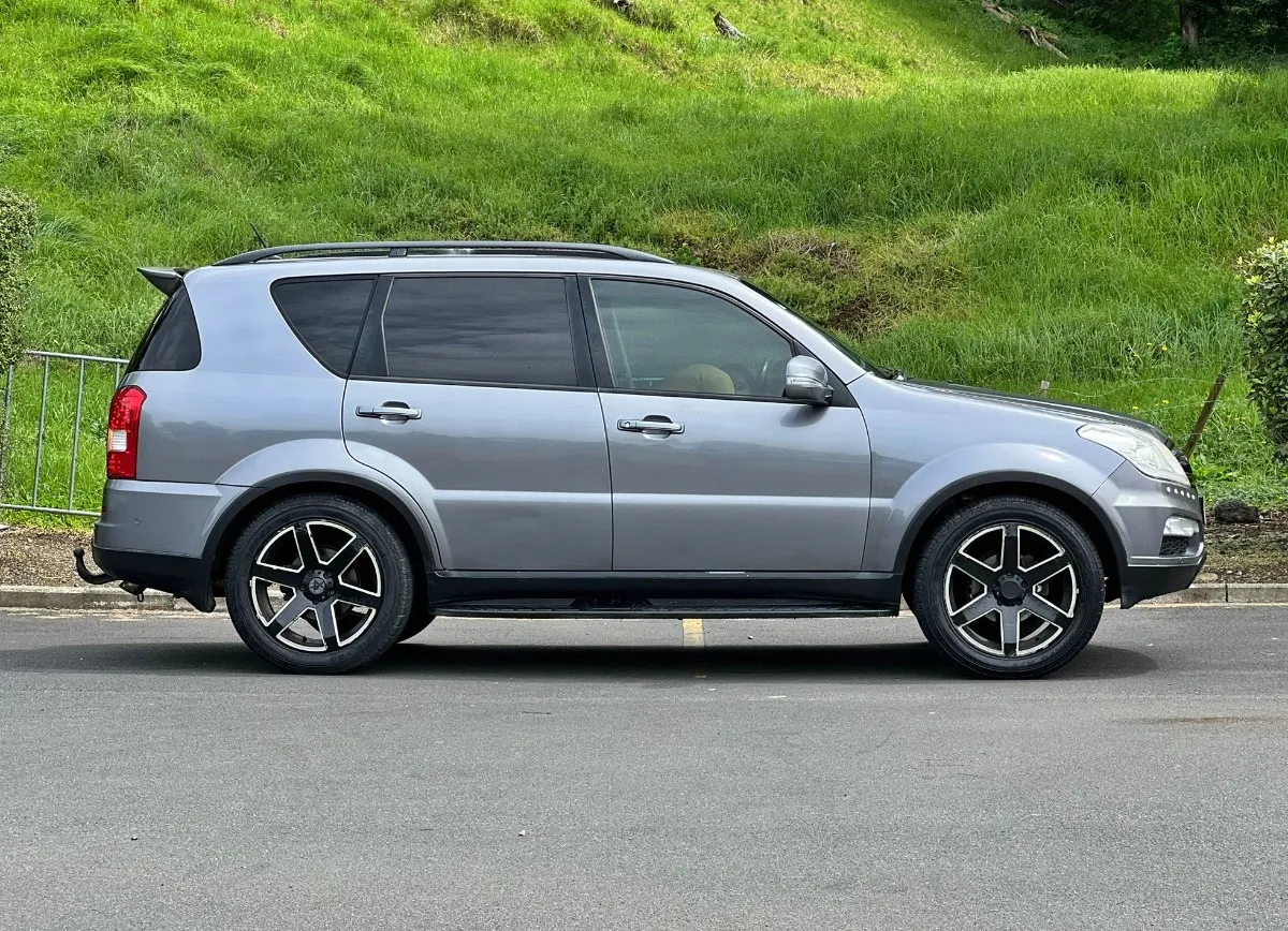  2014 Ssangyong Rexton Sports R-Series 4WD NZ New *Cruise Control,Steering Controls* Carousel 3
