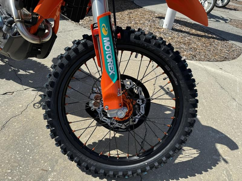 Hot selling 2024 KTM 250 SX-F Factory Edition Base ready to ship Collage 2