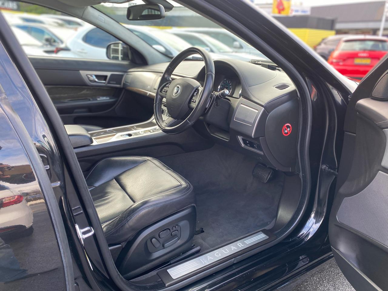 2013 Jaguar XFR V8 Supercharged Carousel 17